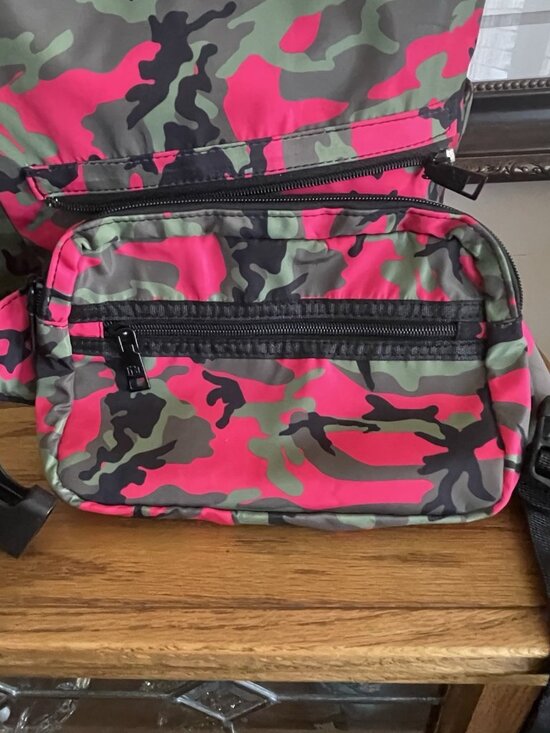 NWT Badgley Mischka Pink Camo Nylon  Backpack w/ Removable Belt Bag‎ Colorful main image 10